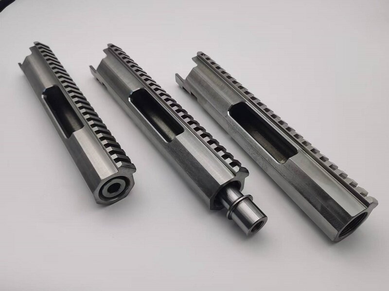 CNC bearbetar komplexa rörhusdelar
